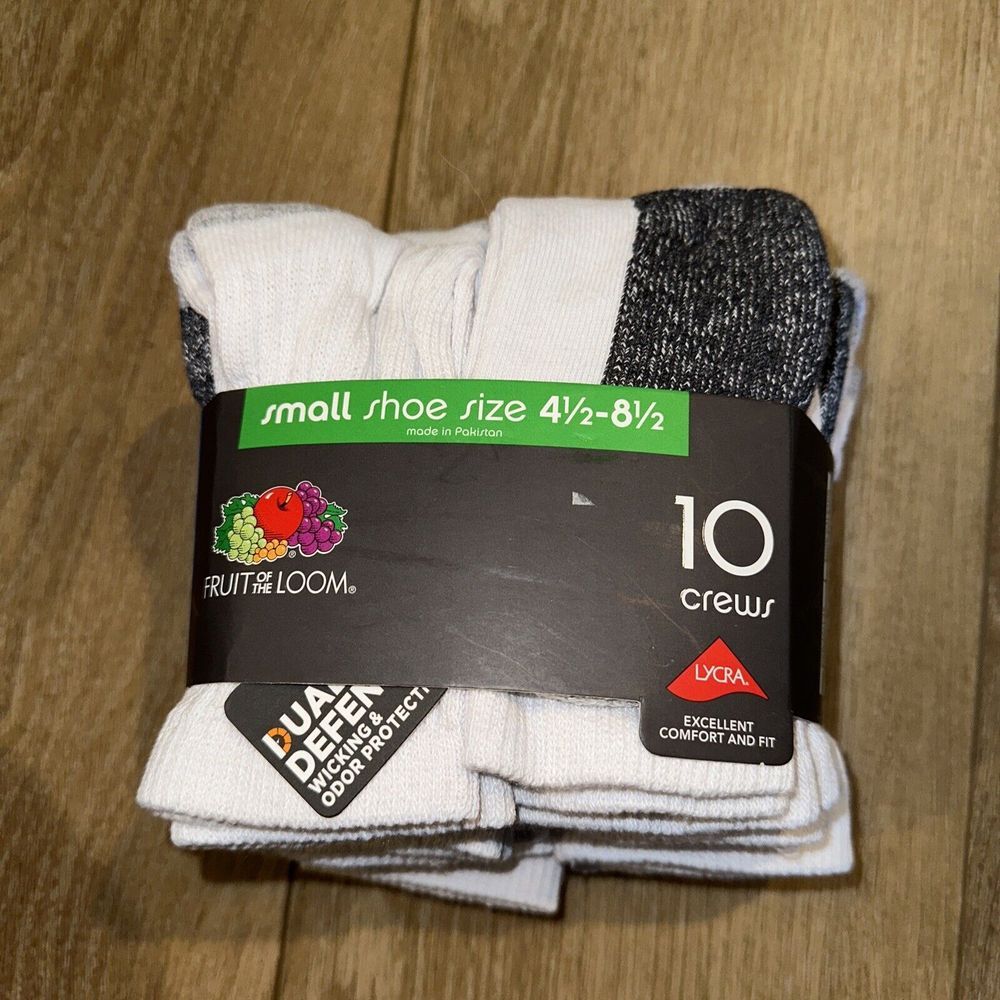 Boy's Fruit of the Loom White/Gray Crew Socks Small 10 Pk (Shoe size 4.5 to 8.5)